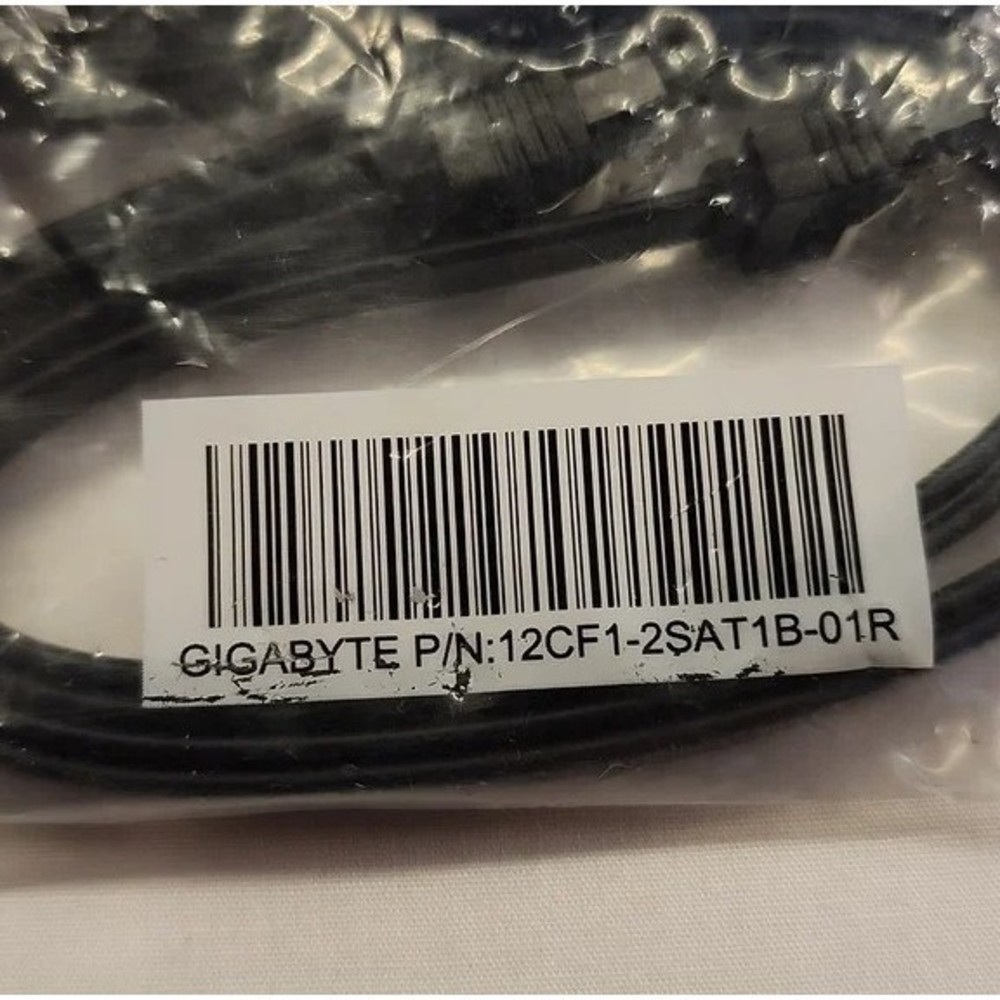 GIGABYTE 2x SATA3 6Gb/s Data Cables for SSD/HDD 12CF1-2SAT1B-01R - Picture 2 of 6